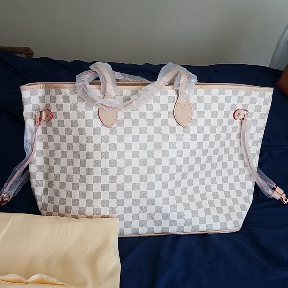 Large tote bag. New without tags